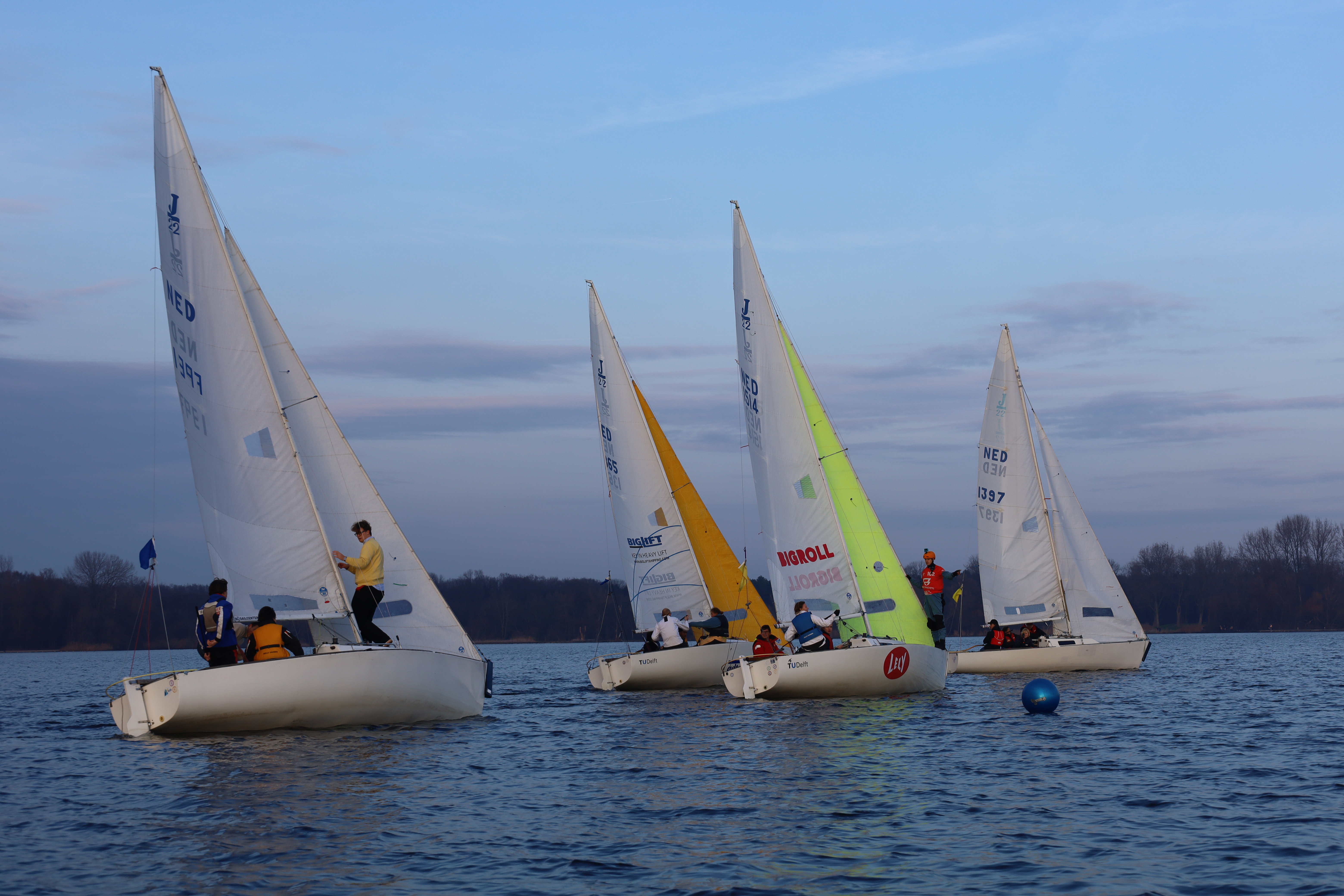 Aqua at the Nestor Winterseries match